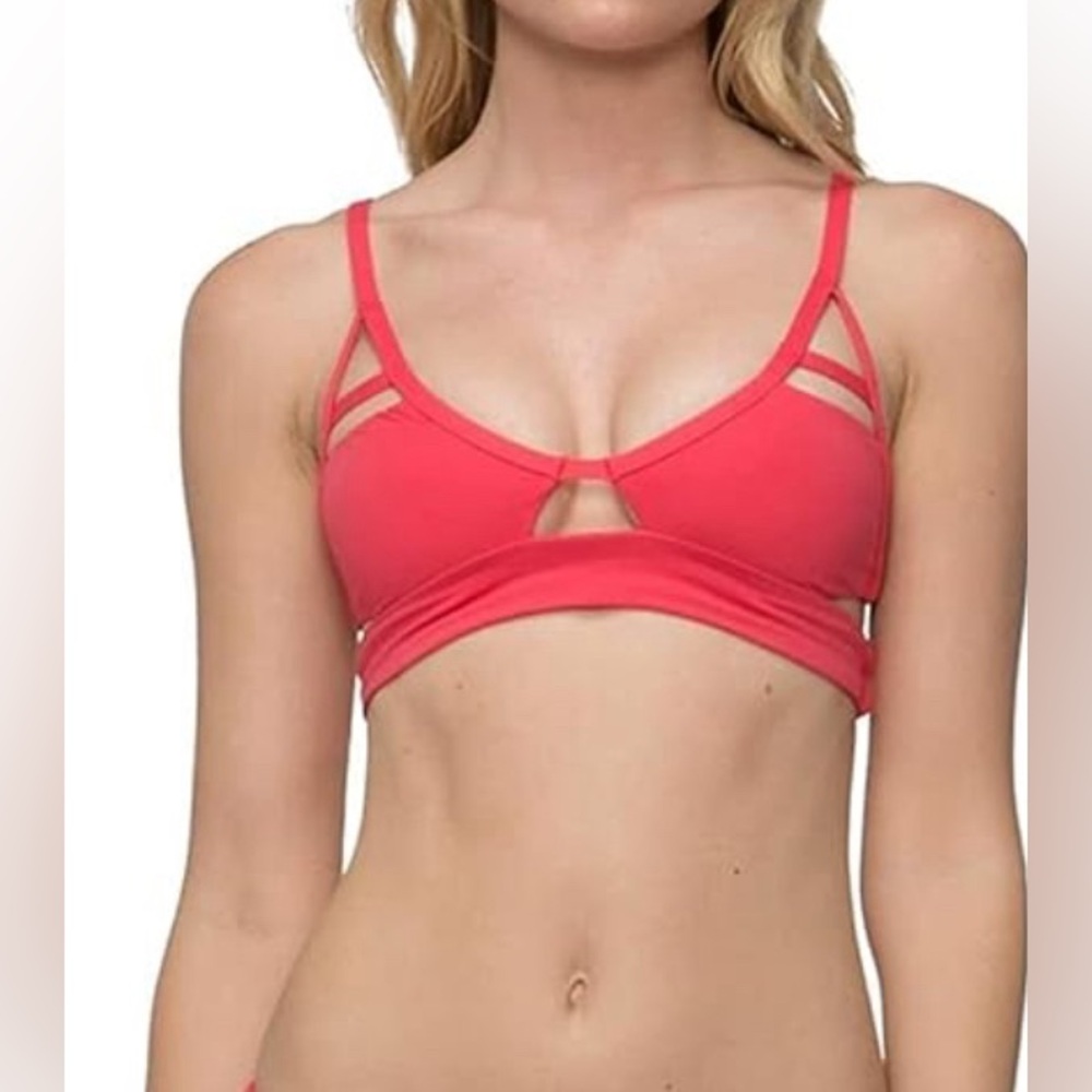 Tavik “jessi cut out bikini”
